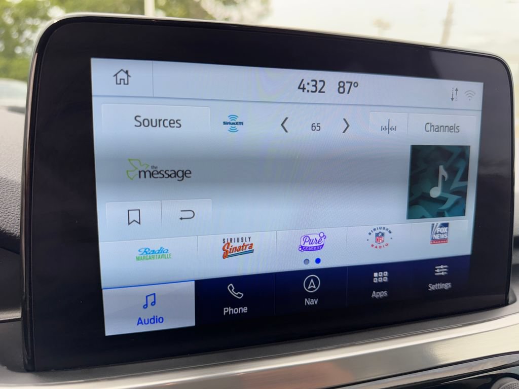 Used 2021 Ford Escape Titanium FWD image 22