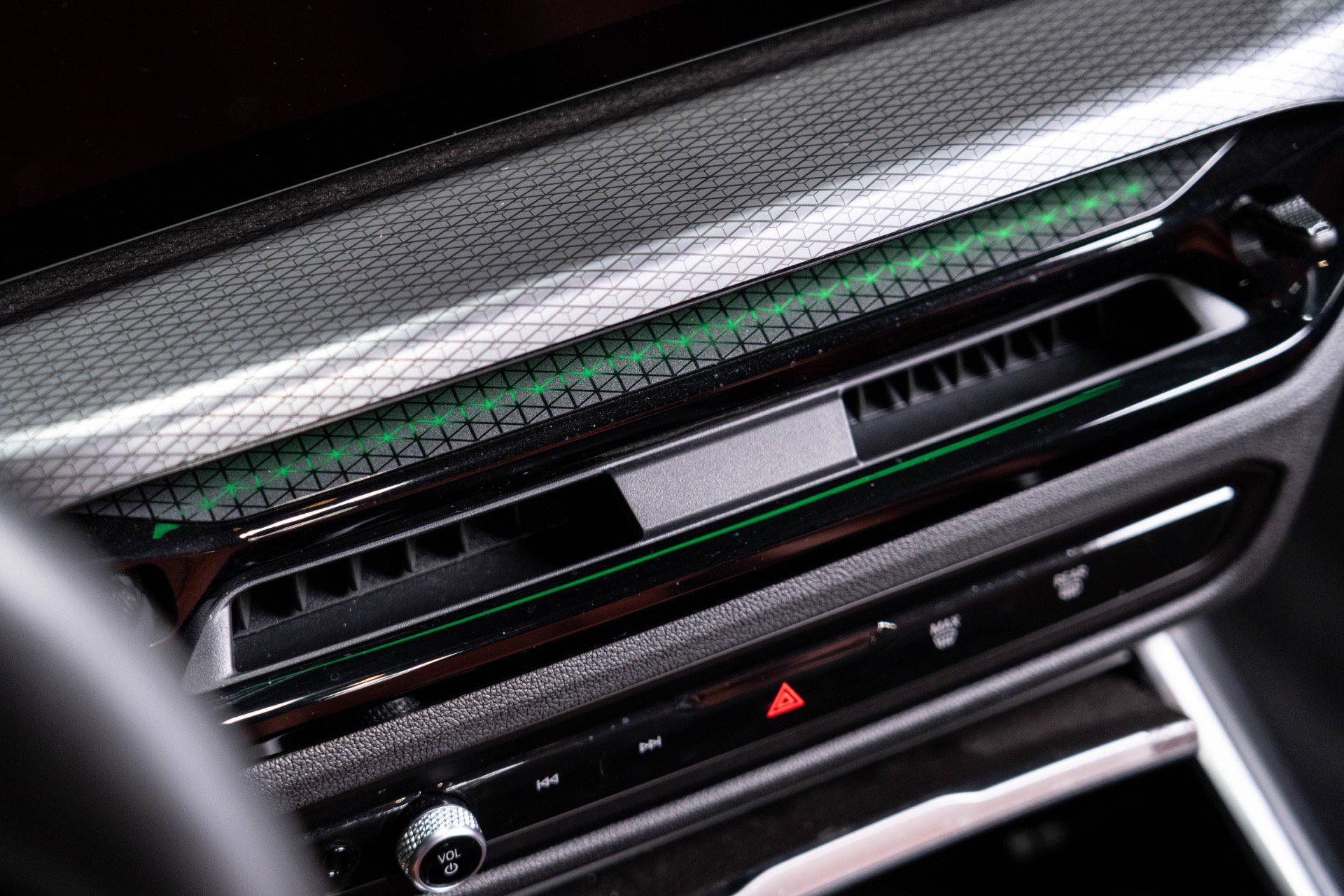 Used 2025 BMW M4 xDrive Competition image 71