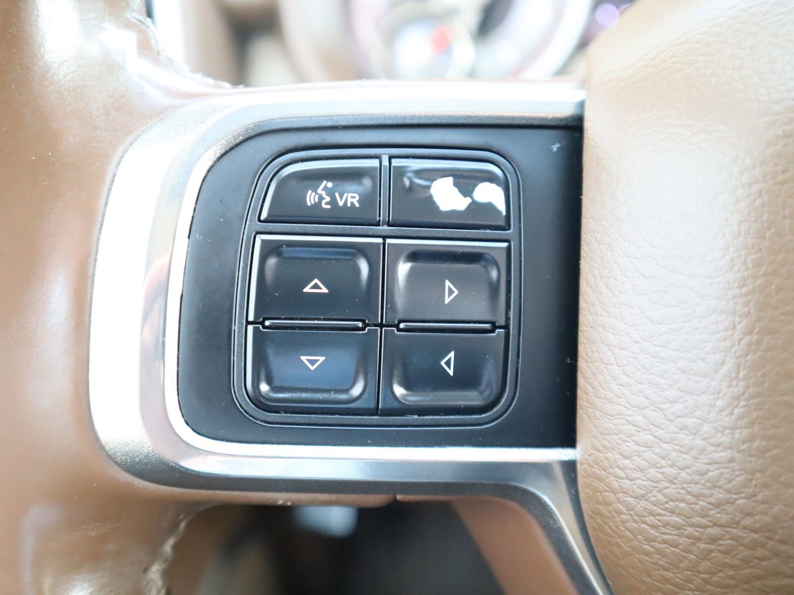 Used 2019 RAM 2500 Limited AWD/4WD image 36