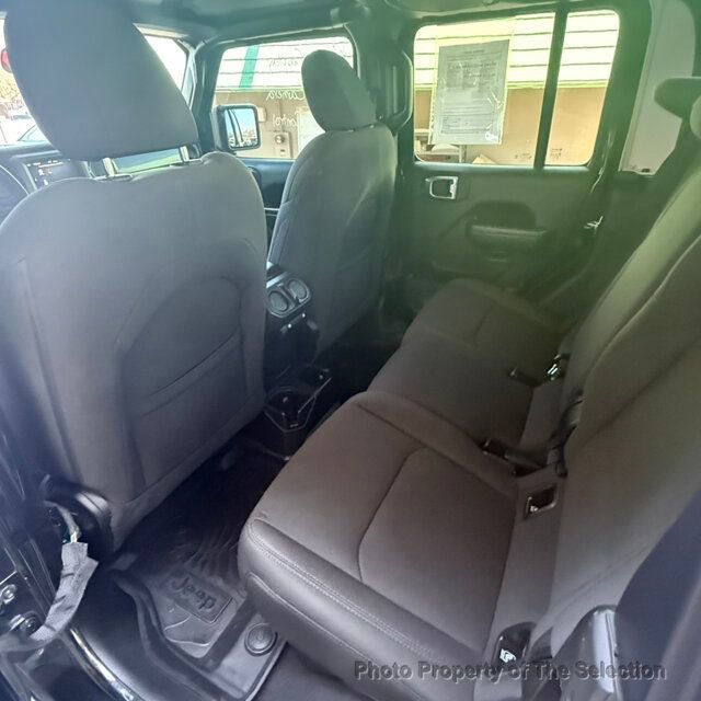 Used 2022 Jeep Gladiator Sport image 50