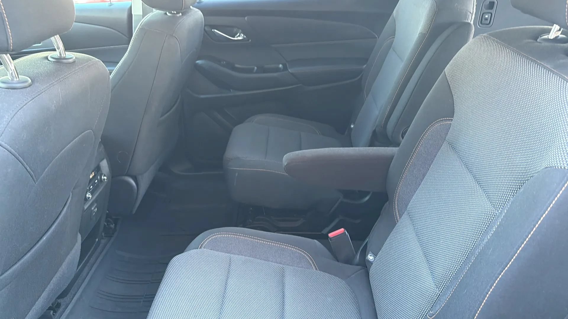 Used 2019 Chevrolet Traverse LT w/ LPO, Floor Liner Package AWD/4WD image 32