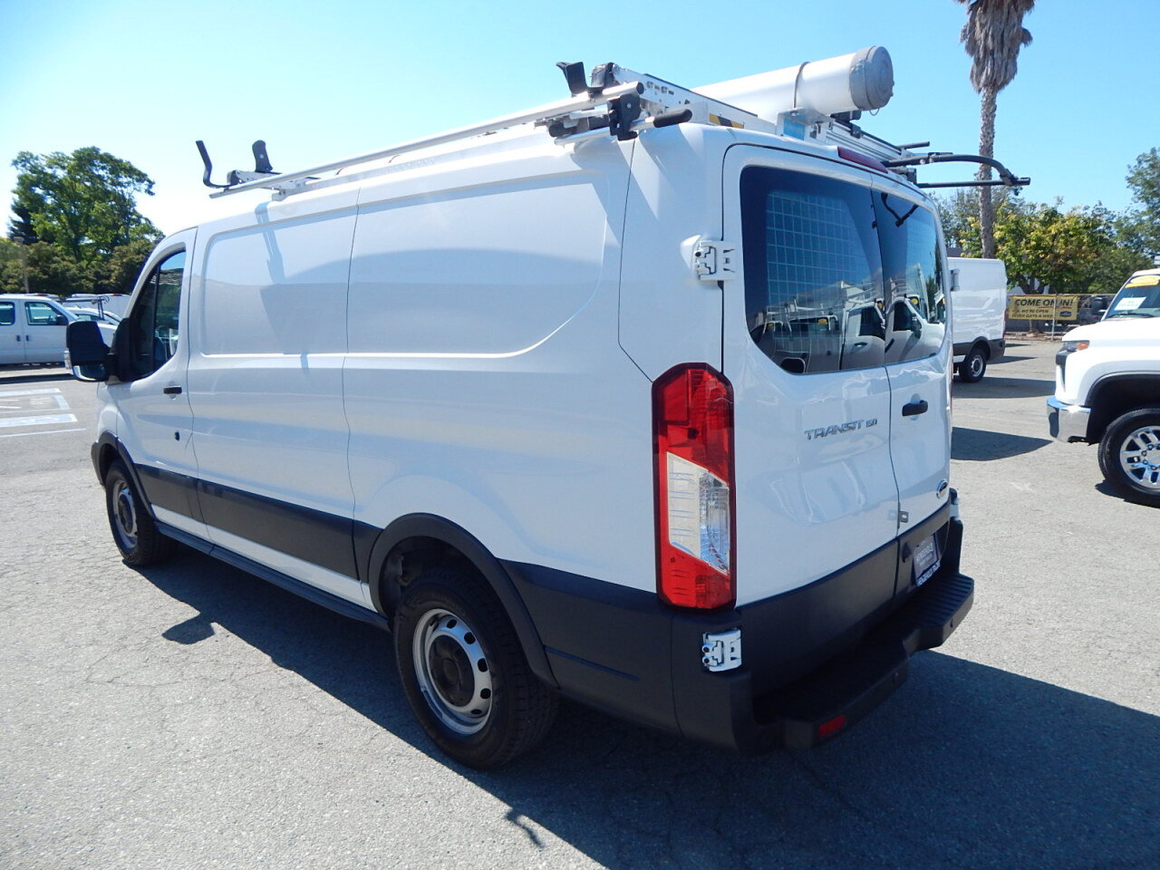 Used 2016 Ford Transit 150 130 Low Roof RWD image 6