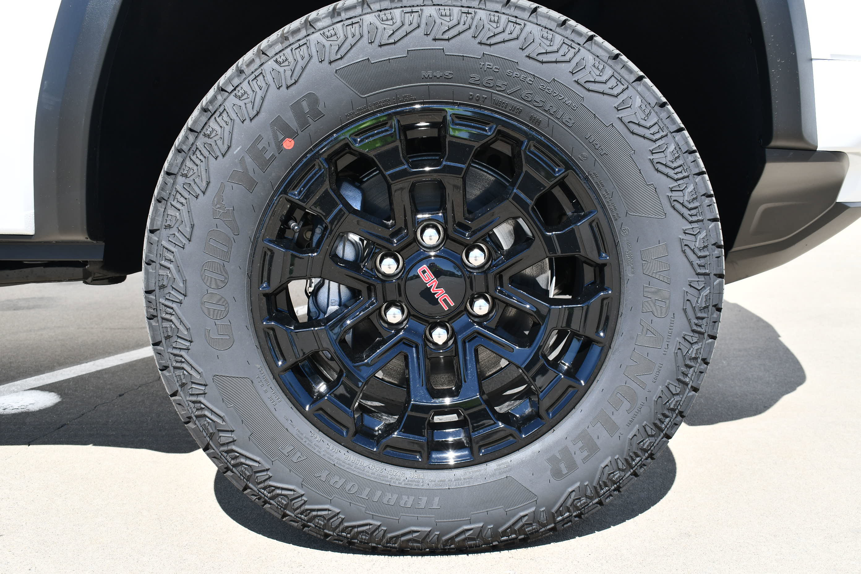 New 2026 GMC Canyon Elevation w/ Convenience Package image 11