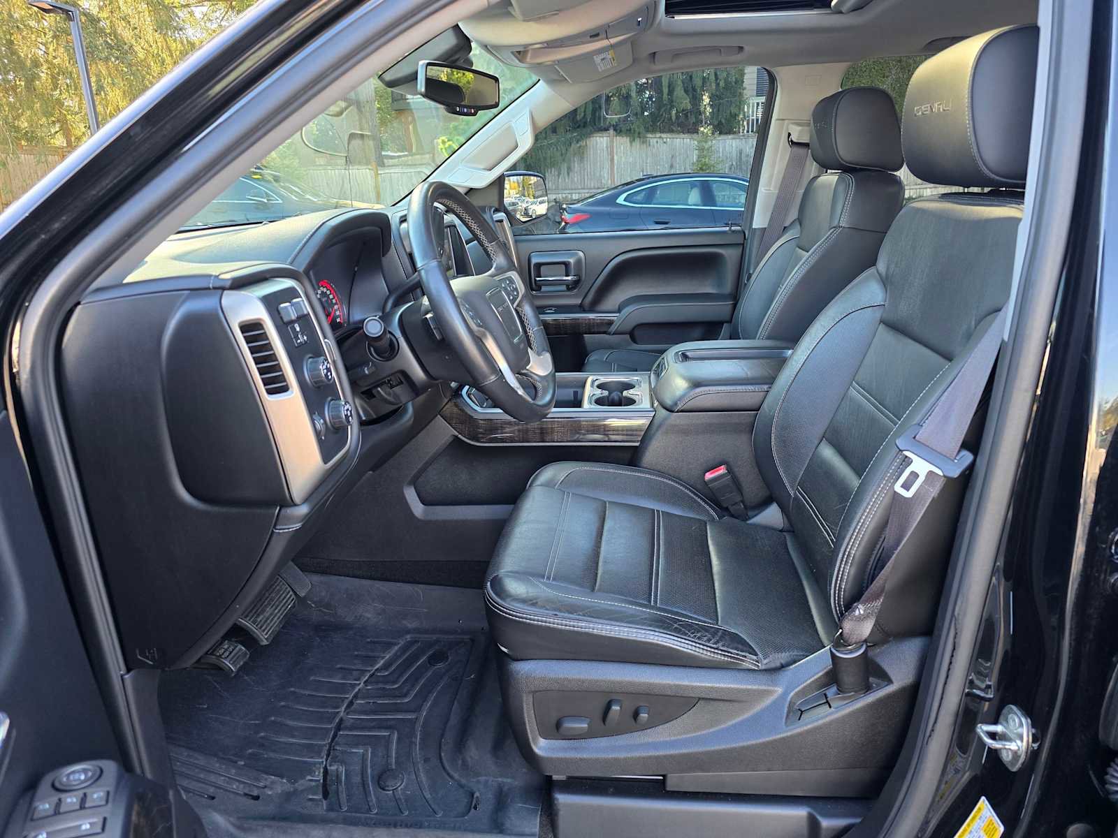 Used 2015 GMC Sierra 1500 Denali w/ Driver Alert Package image 19