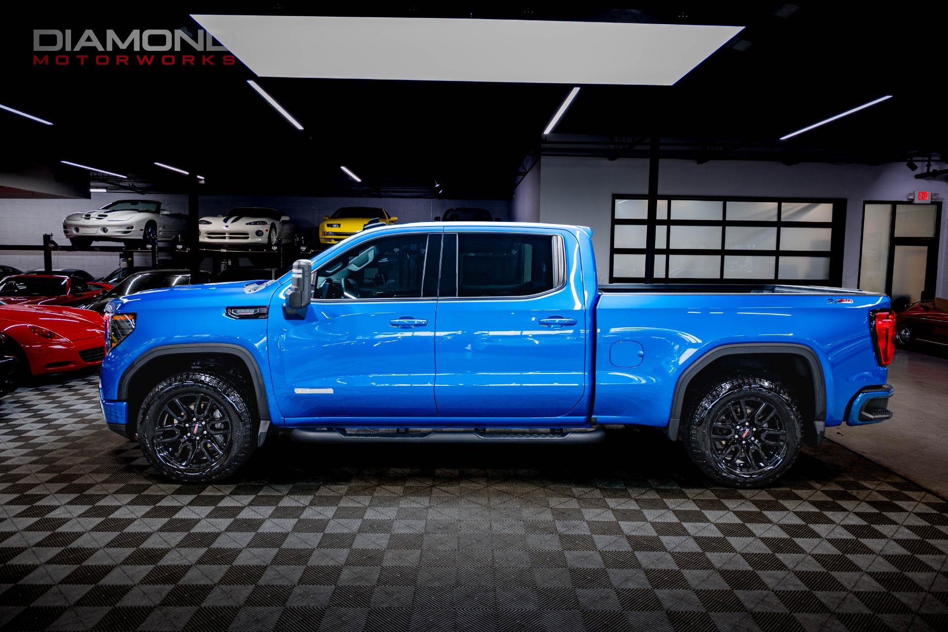 Used 2024 GMC Sierra 1500 Elevation AWD/4WD image 12
