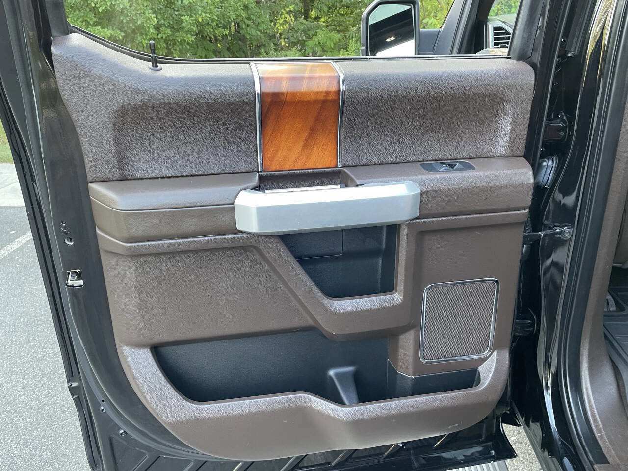 Used 2019 Ford F150 King Ranch w/ Equipment Group 601A Luxury image 40