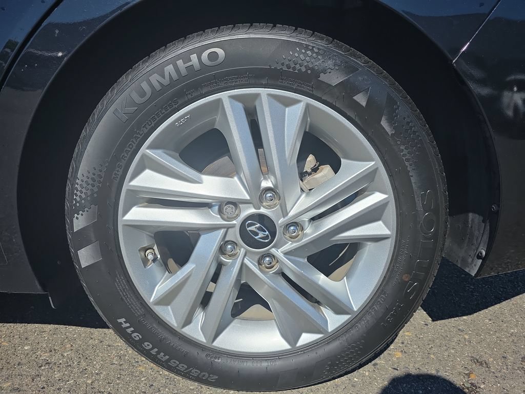 Used 2020 Hyundai Elantra Value Edition FWD image 14