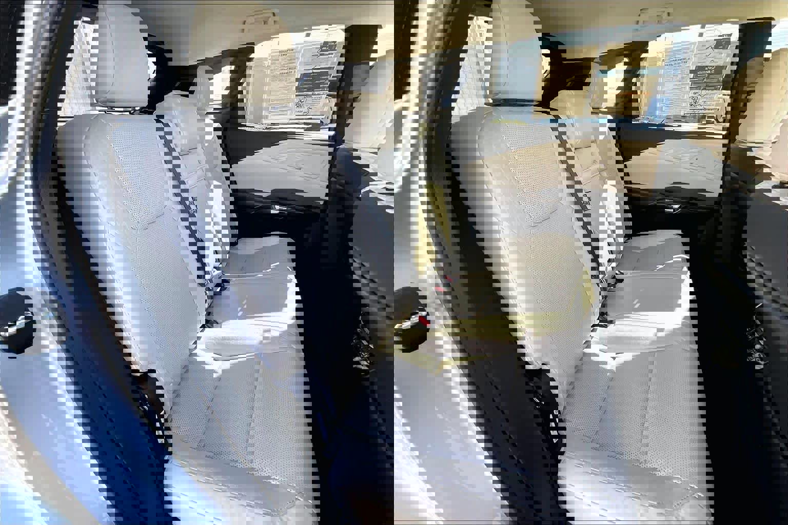 Used 2024 Lexus RX 350 Luxury w/ Convenience Package image 21