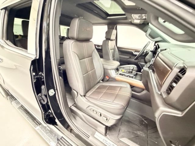 Certified 2023 Chevrolet Silverado 1500 High Country w/ High Country Premium Package AWD/4WD image 28