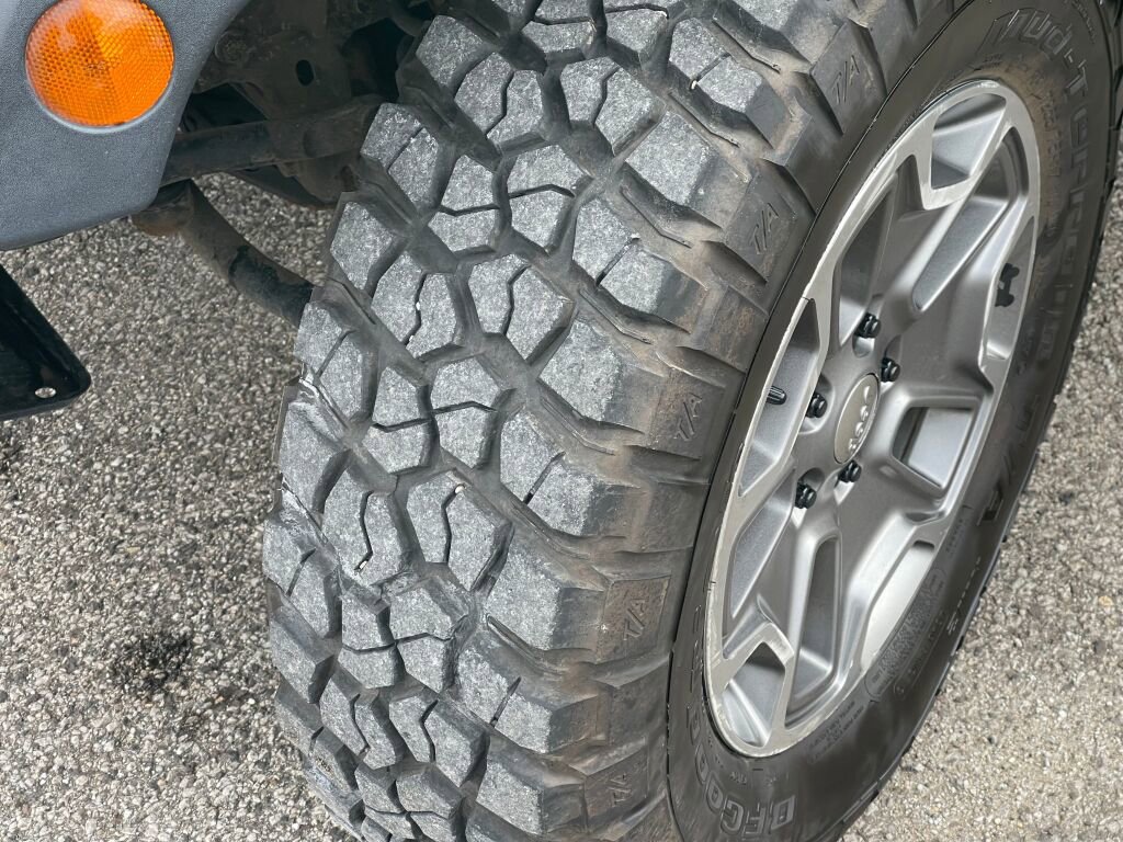 Used 2016 Jeep Wrangler Rubicon w/ Power Convenience Group image 21