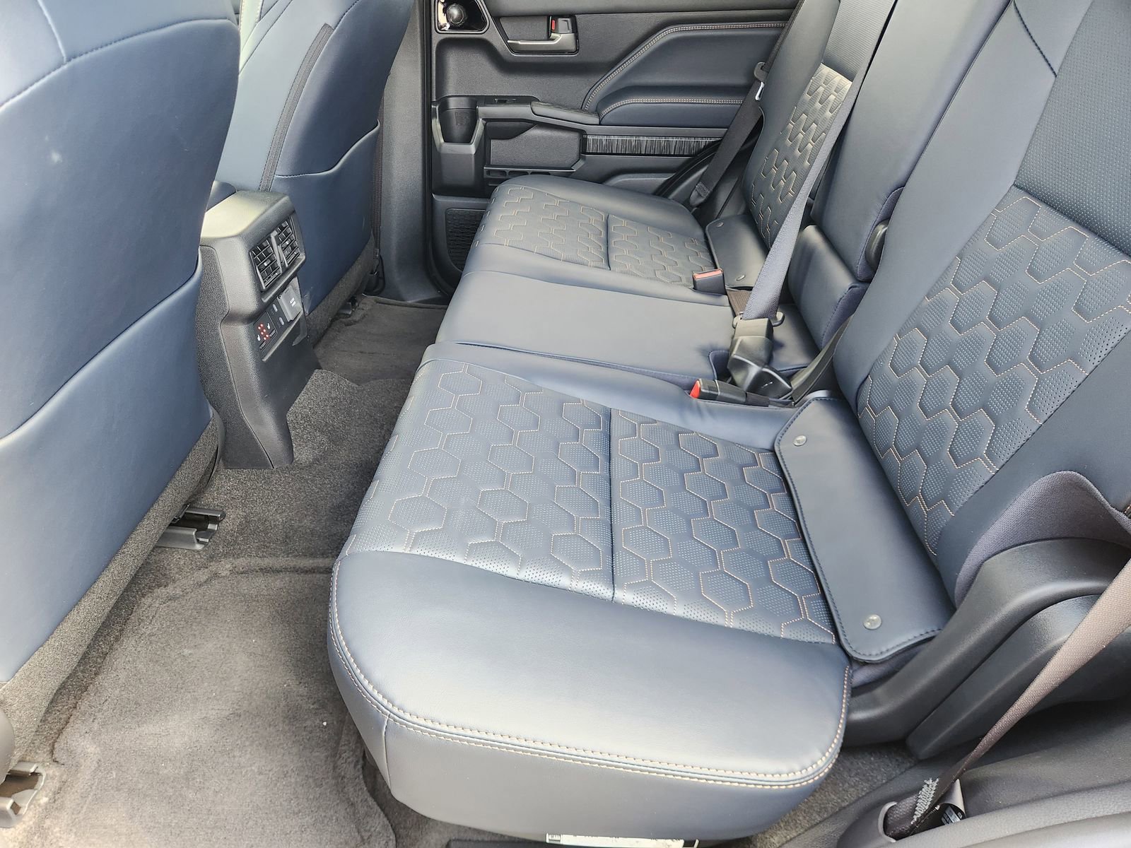 New 2026 Toyota 4Runner Platinum image 26