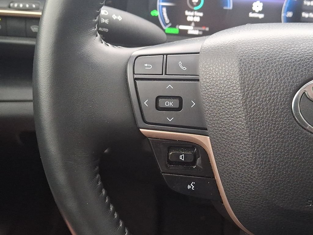 Used 2023 Toyota Crown w/ Advanced Technology Package AWD/4WD image 21