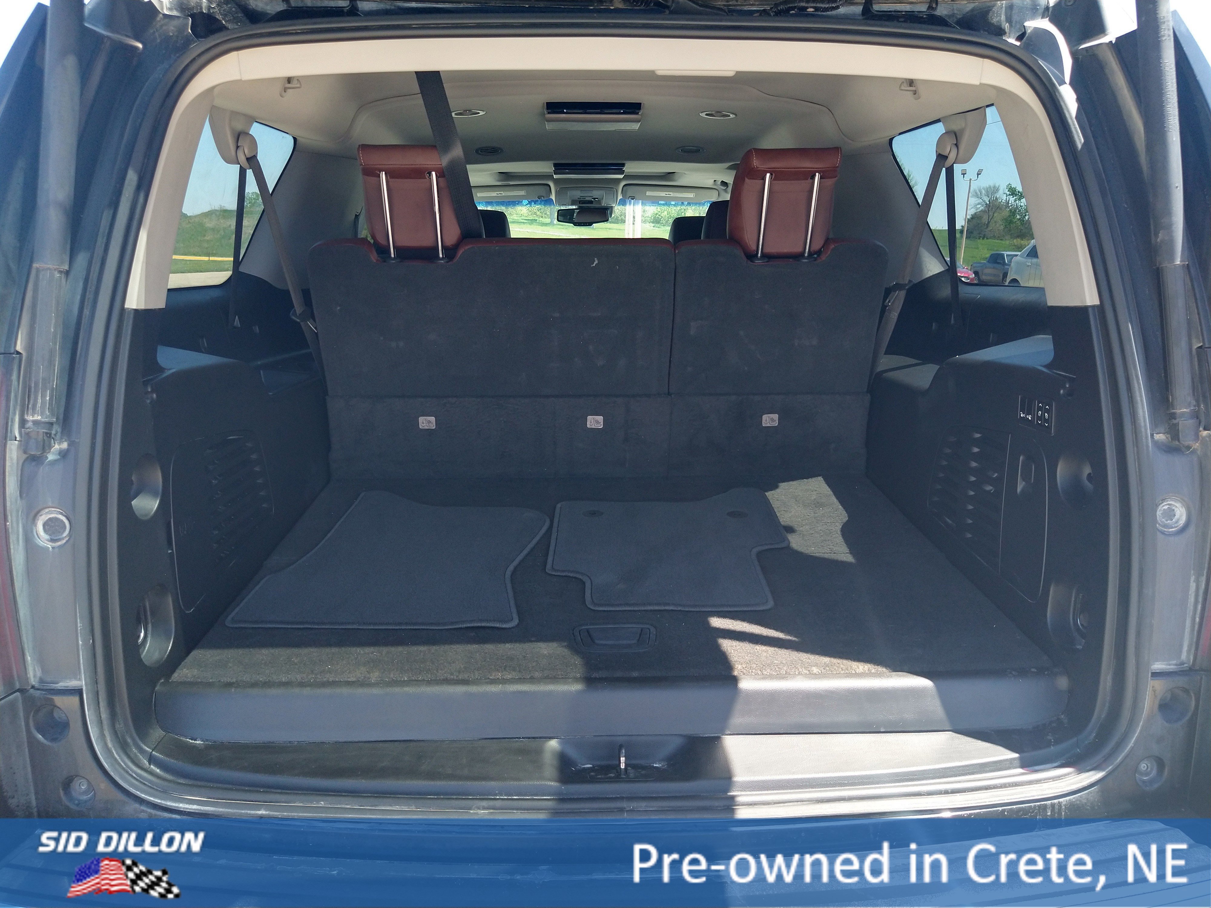 Used 2020 Chevrolet Suburban Premier w/ Premier Plus Edition image 15