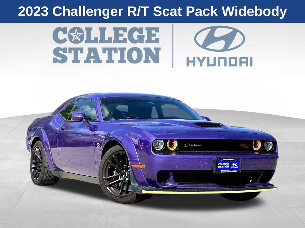 Used 2023 Dodge Challenger R/T Scat Pack RWD image 1
