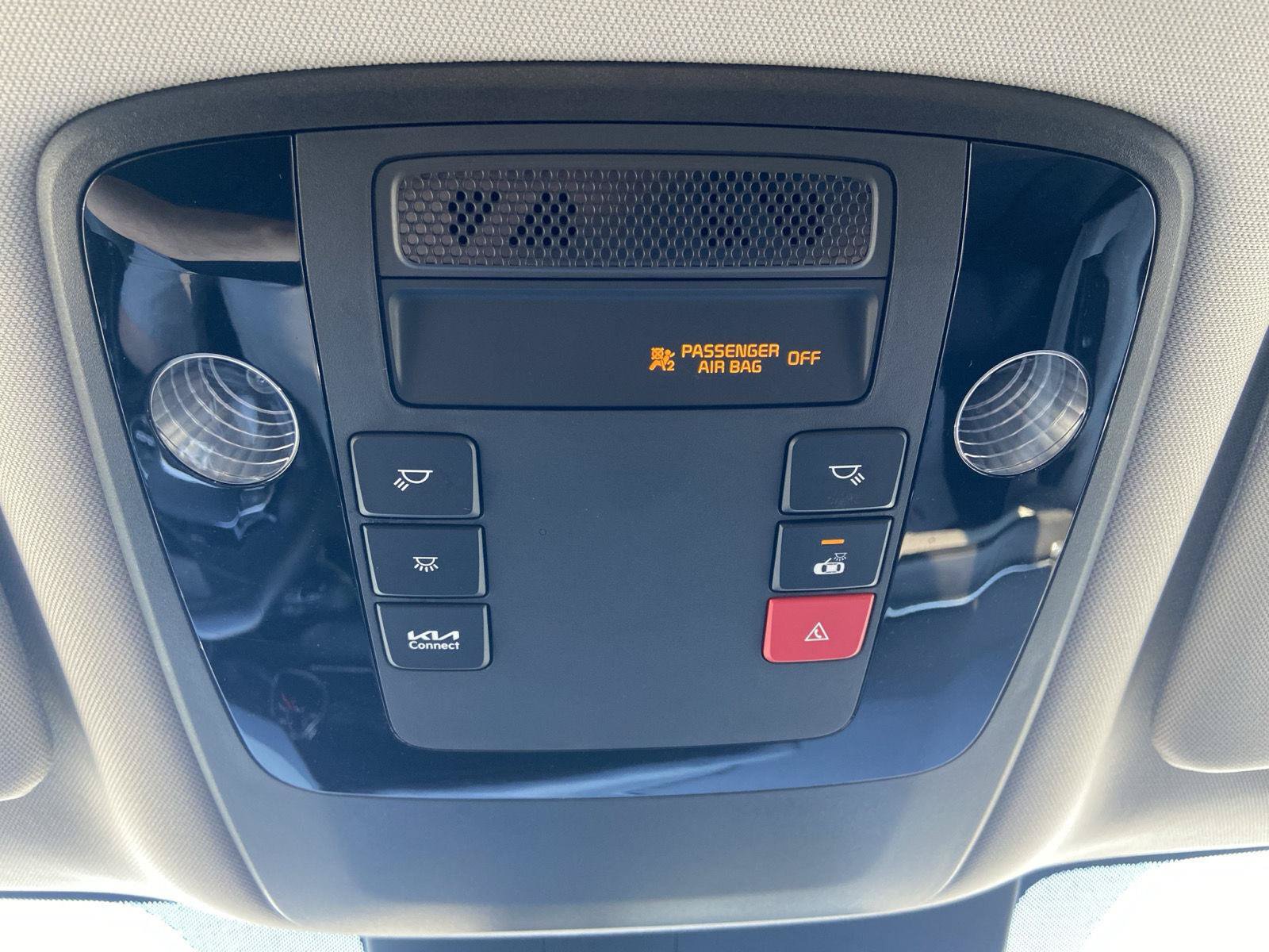Used 2023 Kia Carnival EX FWD image 36
