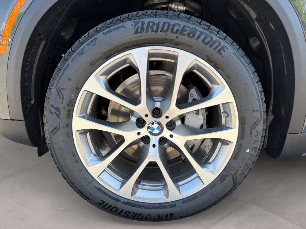 New 2026 BMW X5 xDrive40i AWD/4WD image 14