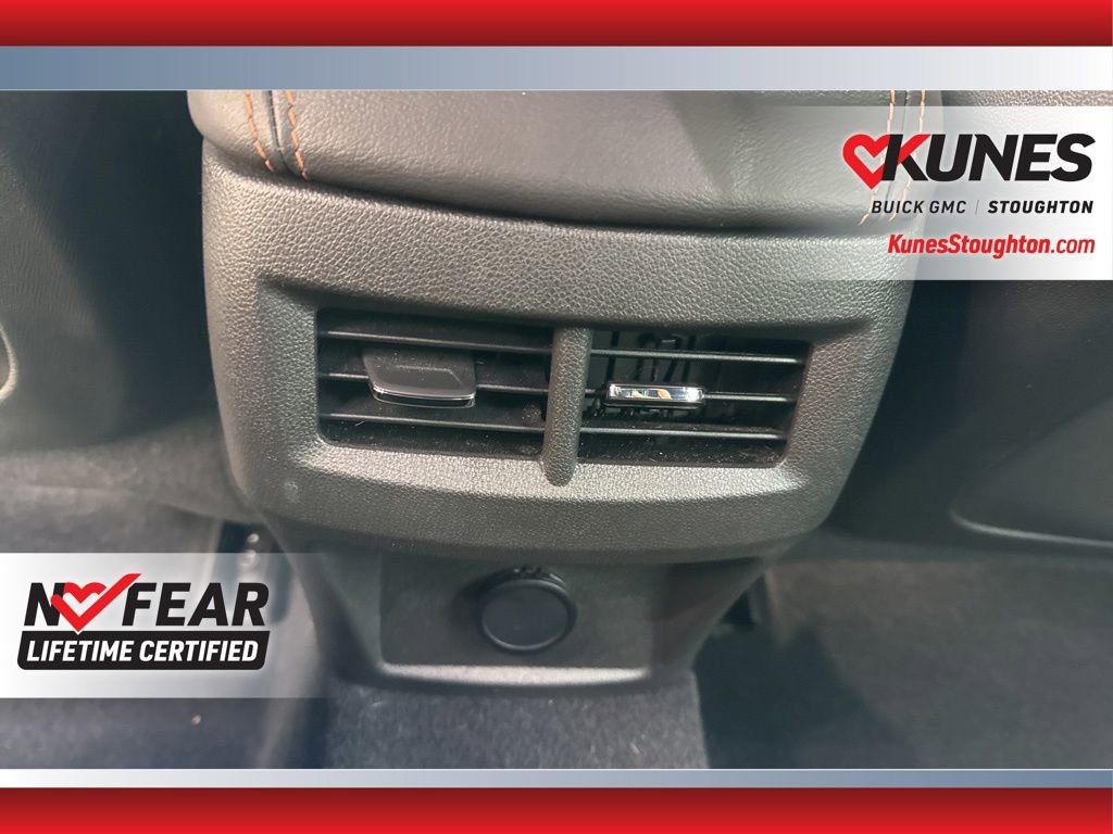 Used 2025 Cadillac CT4 V image 38