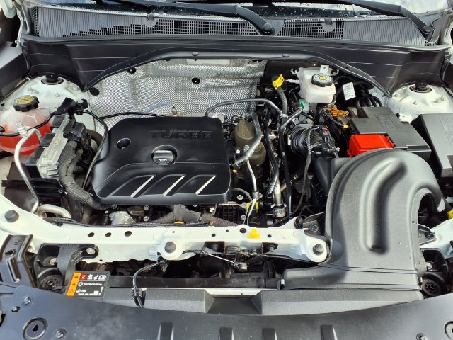 Used 2021 Chevrolet TrailBlazer ACTIV w/ Technology Package FWD image 3