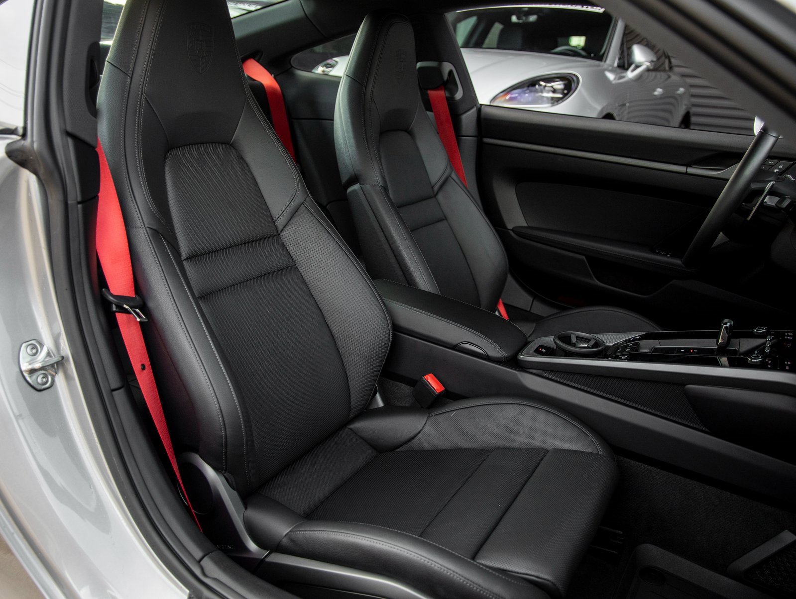 Certified 2024 Porsche 911 Carrera w/ Premium Package image 35