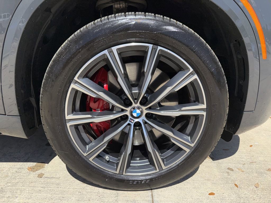 Used 2022 BMW X5 M50i w/ Executive Package image 46