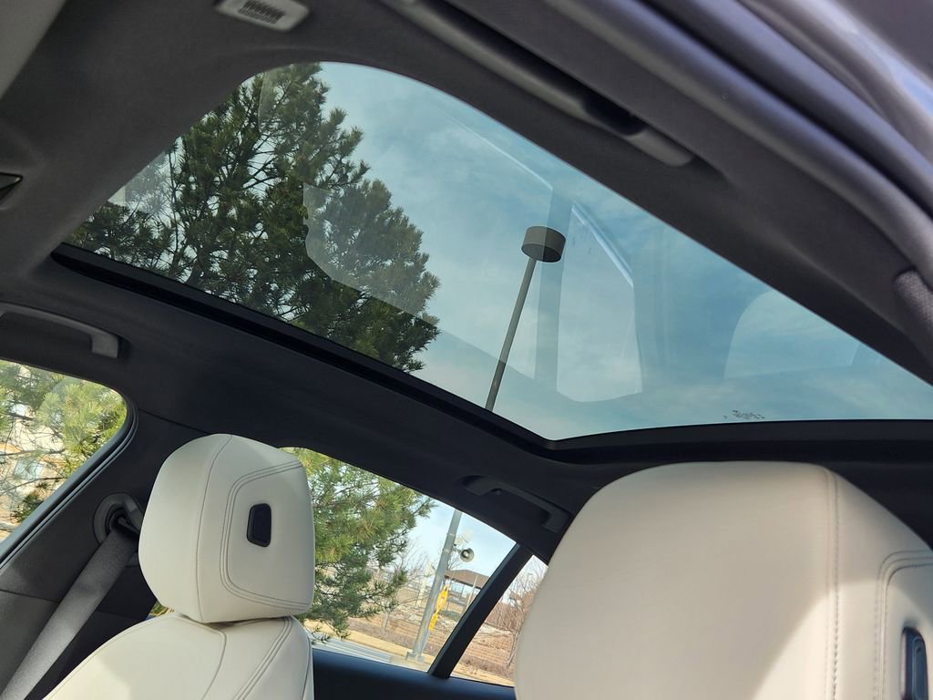 New 2026 BMW 550e xDrive image 19