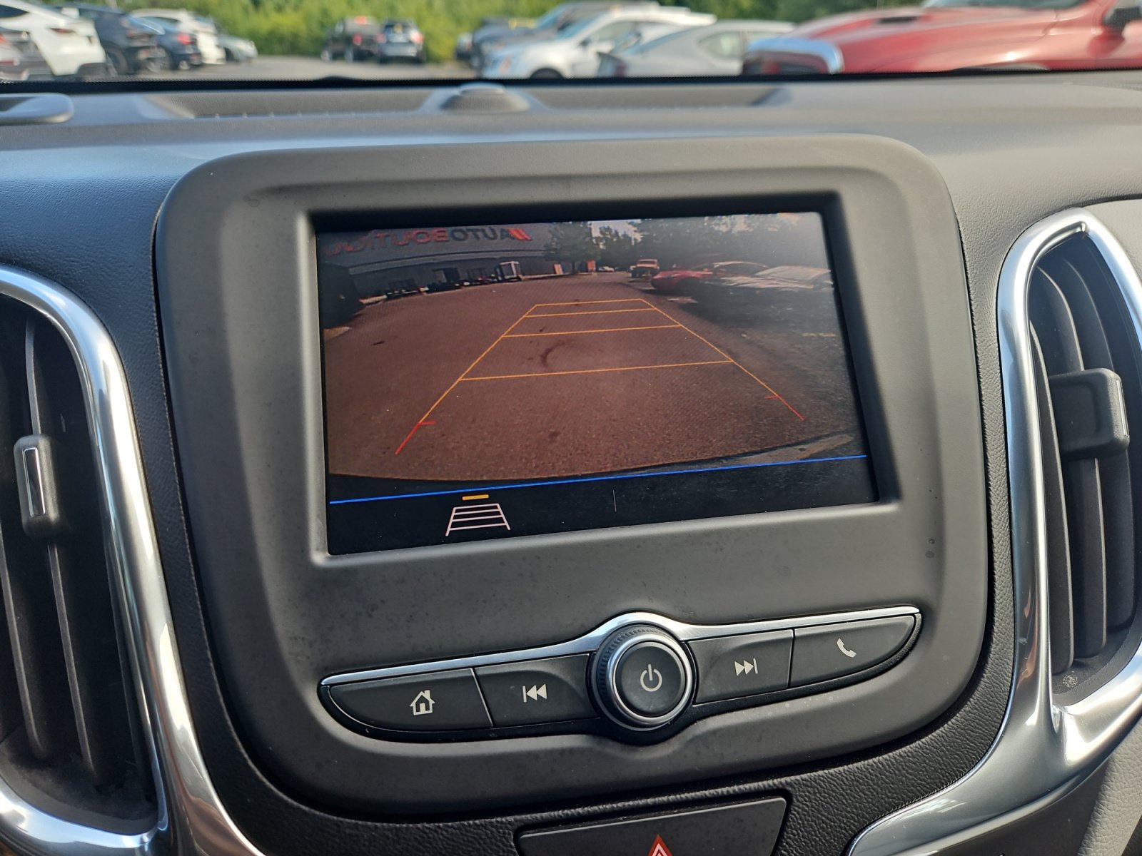 Used 2021 Chevrolet Equinox LS FWD image 17