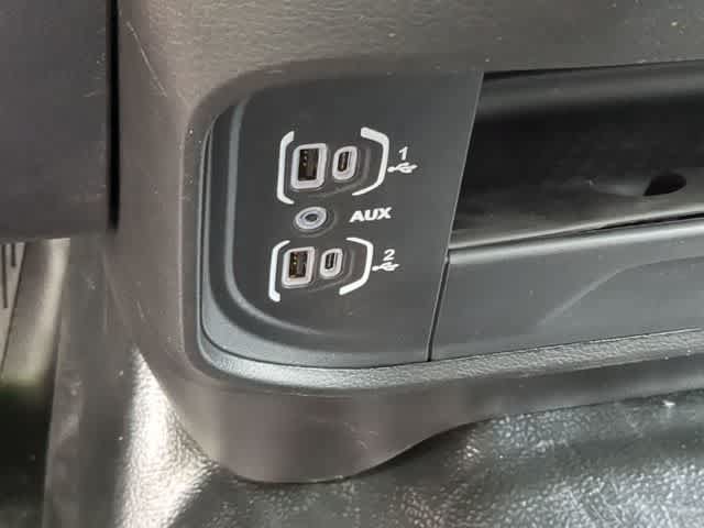 New 2026 RAM 3500 Tradesman AWD/4WD image 32