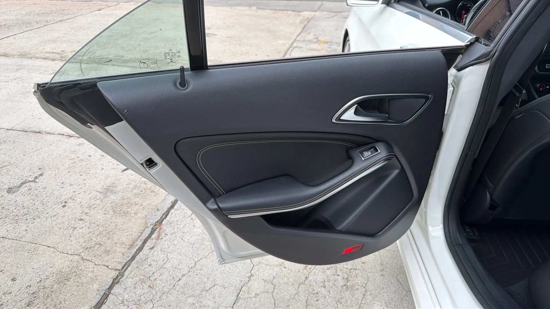 Used 2019 Mercedes-Benz CLA 250 4MATIC image 20