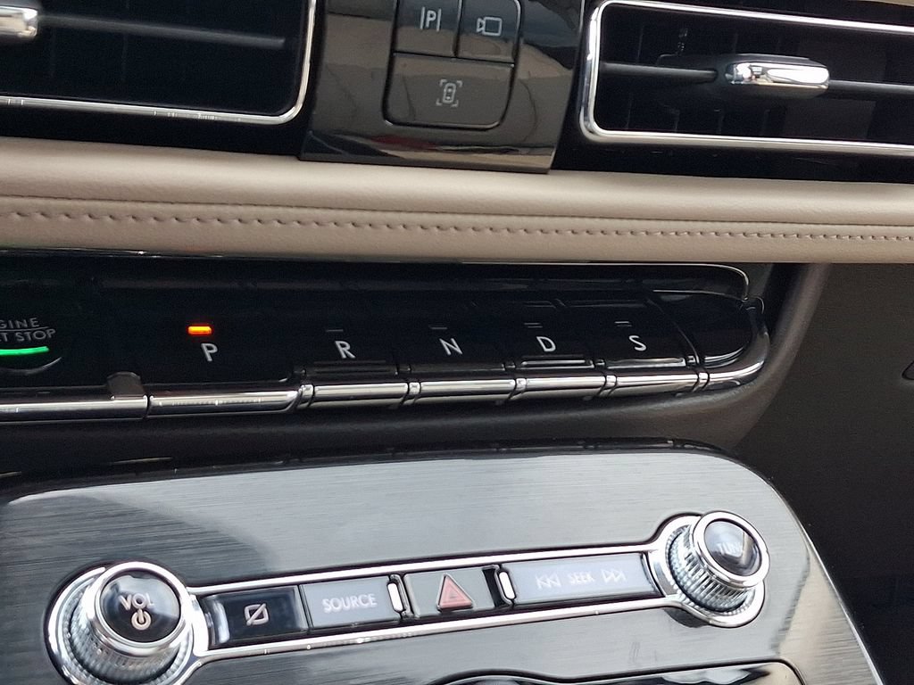 Certified 2023 Lincoln Nautilus Reserve AWD/4WD image 15
