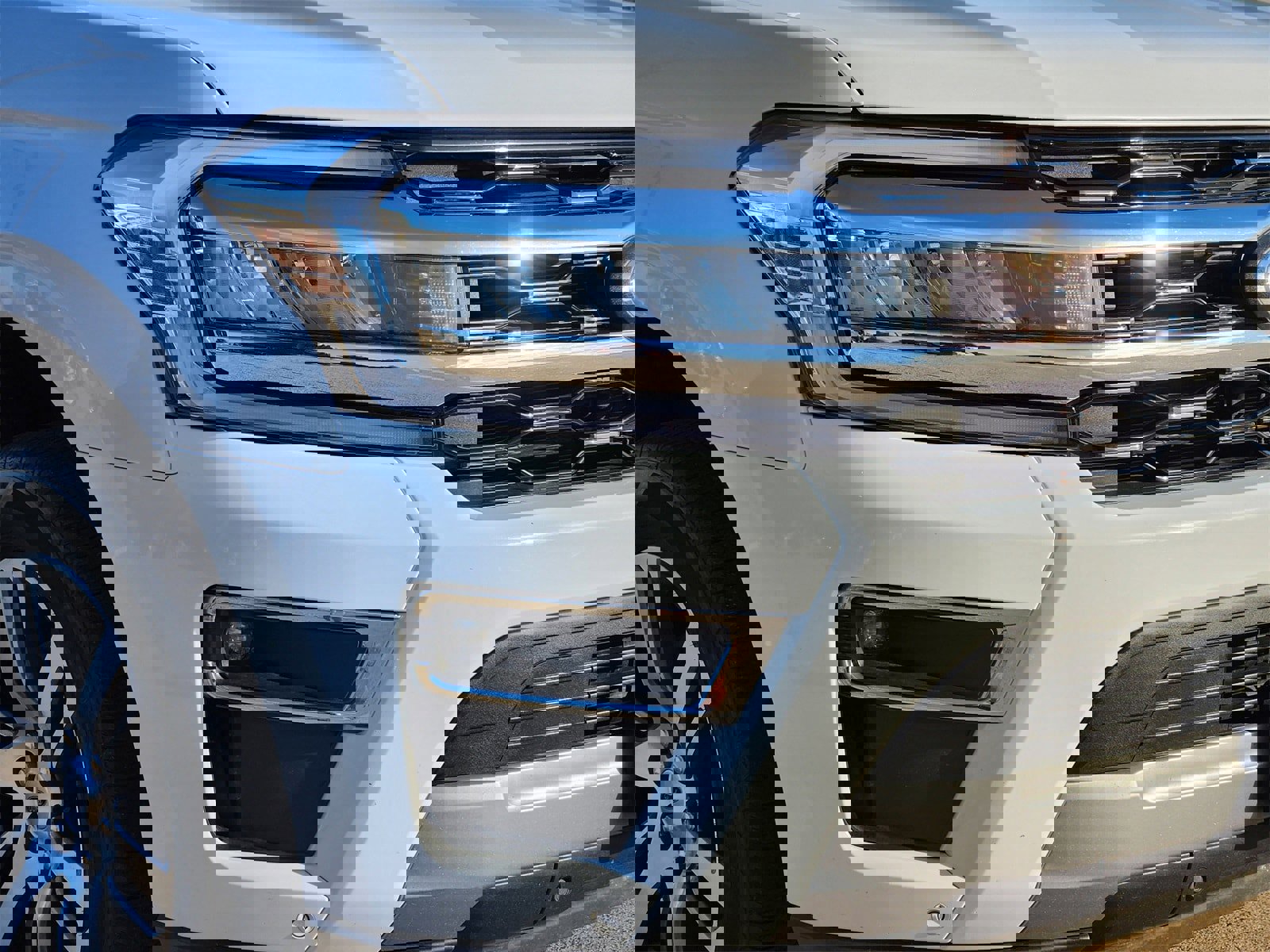 Used 2023 Ford Expedition Limited image 9