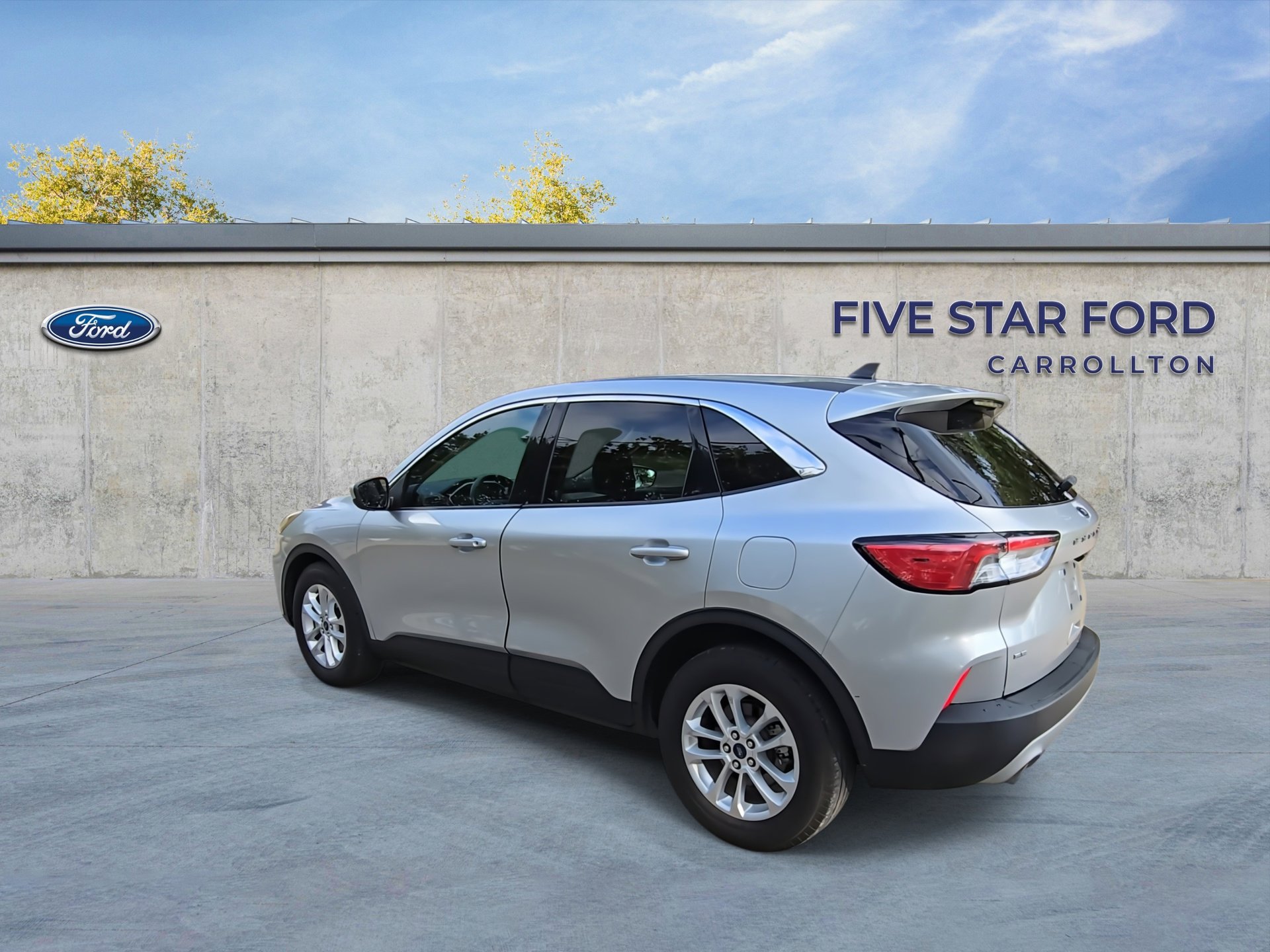 Used 2020 Ford Escape SE image 6