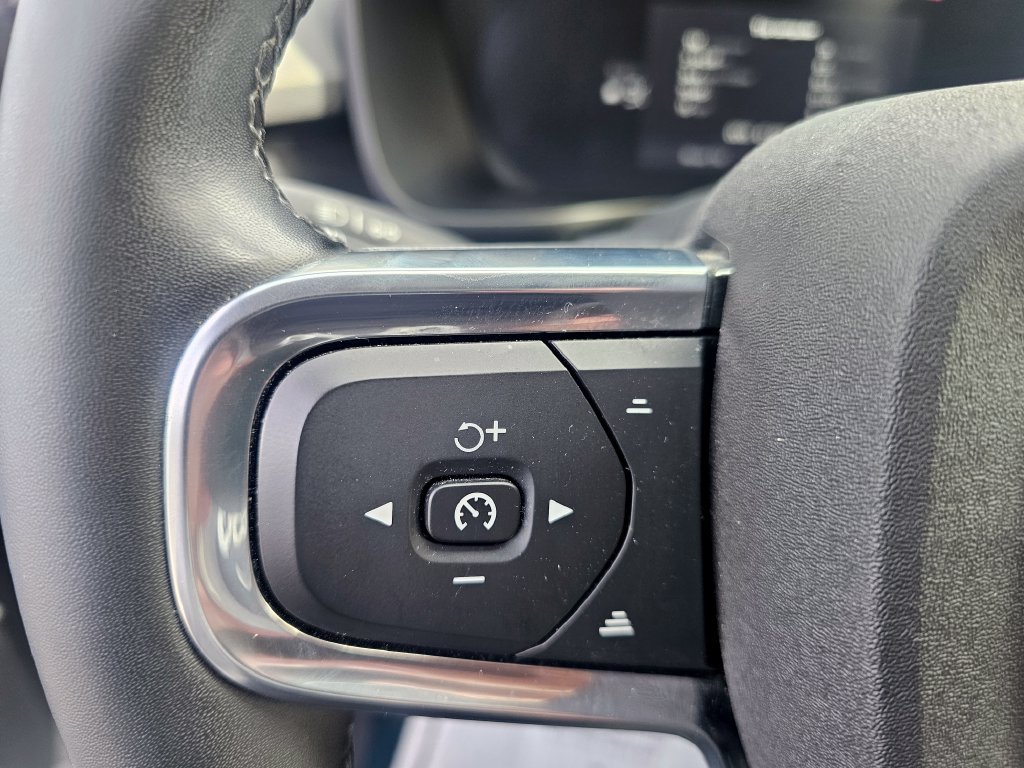 Certified 2023 Volvo XC40 Recharge Ultimate AWD/4WD image 22