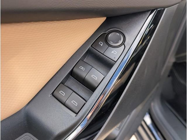 New 2026 Chevrolet Equinox ACTIV w/ Convenience Package III image 16