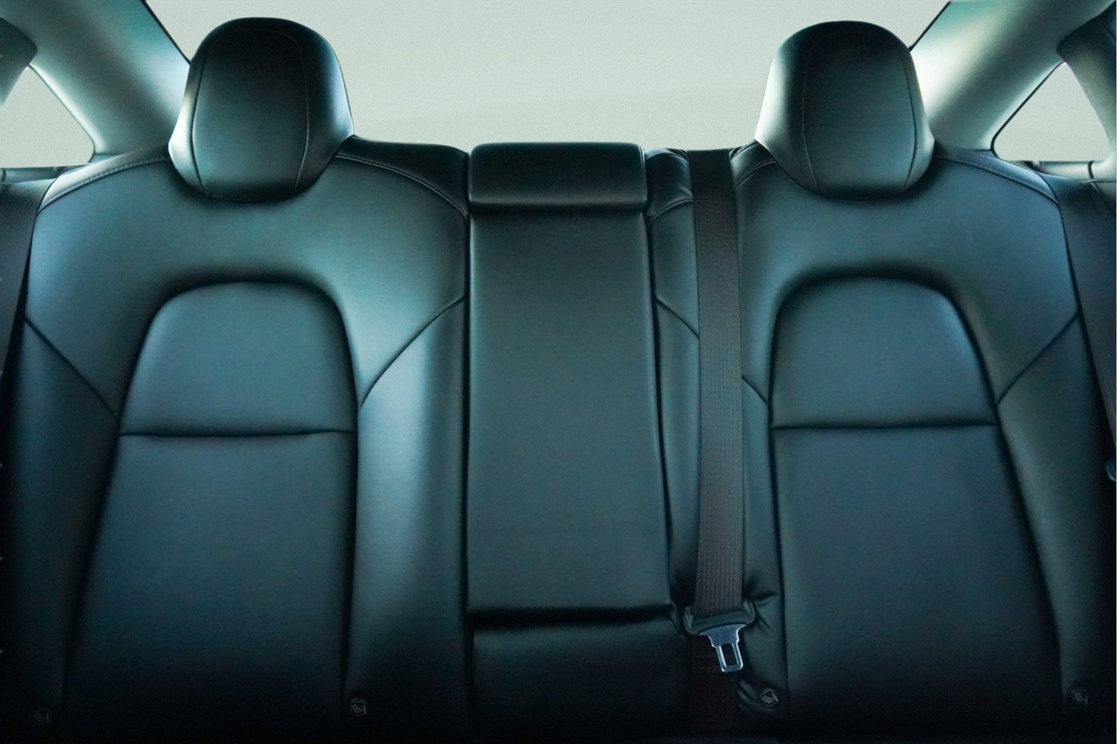 Used 2021 Tesla Model 3 Standard Range Plus image 44