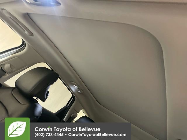 Used 2025 Kia Sportage SX image 24