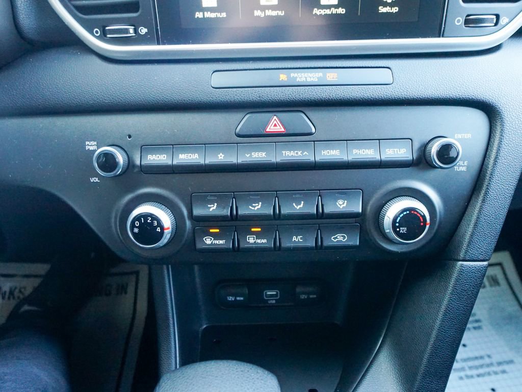 Used 2022 Kia Sportage LX image 18