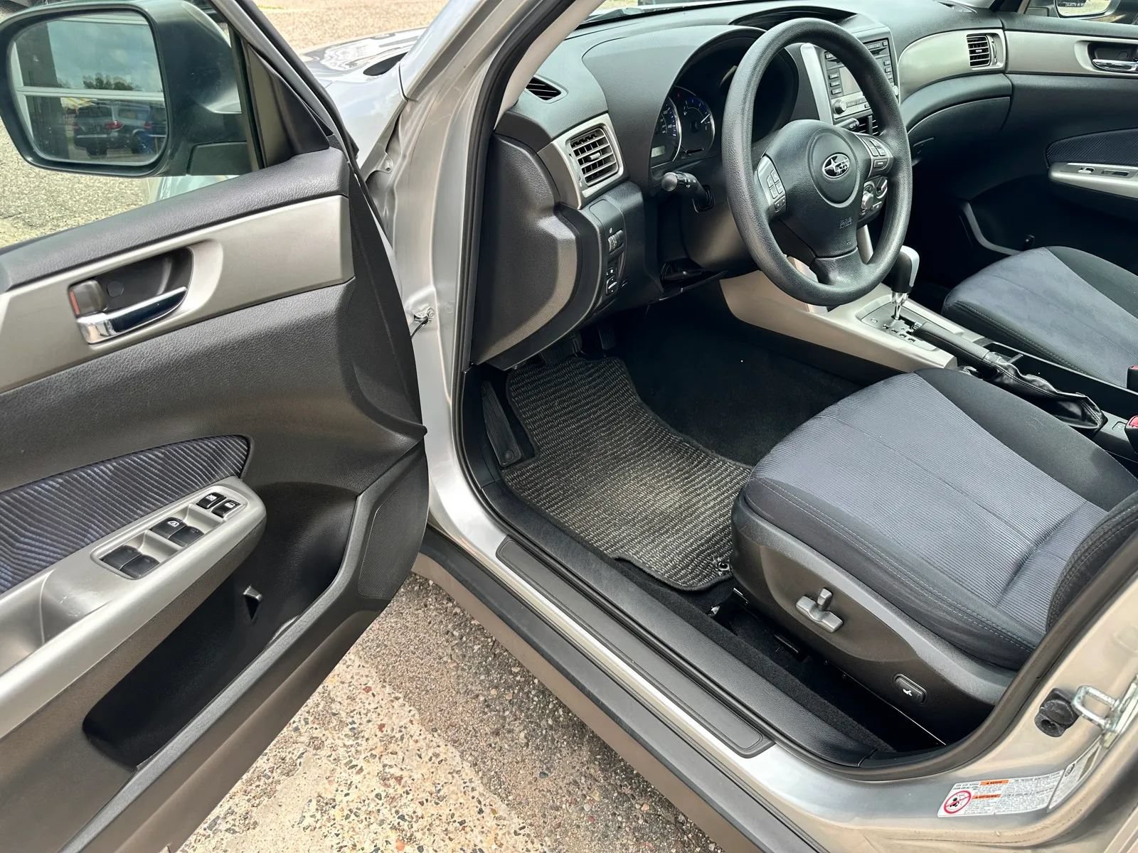 Used 2010 Subaru Forester 2.5X Premium AWD/4WD image 9