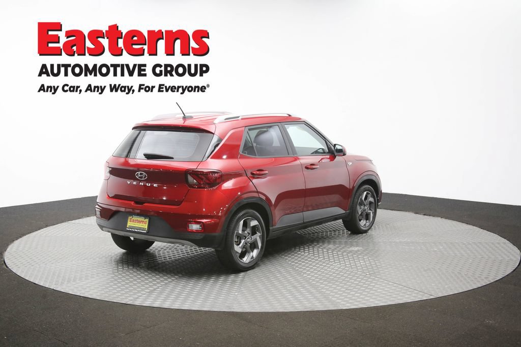 Used 2024 Hyundai Venue Limited FWD image 40
