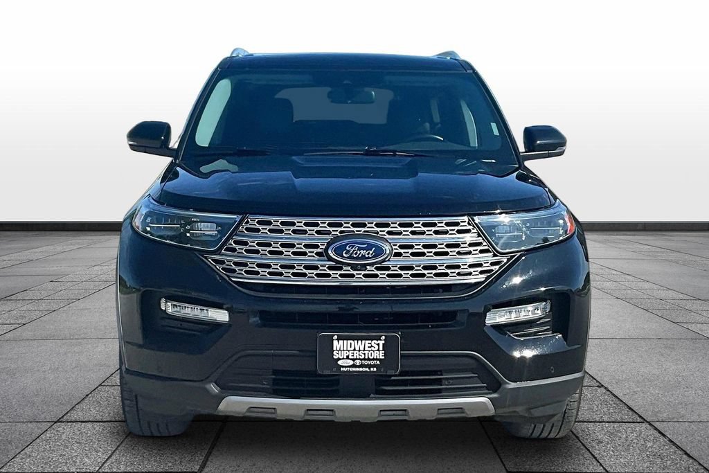 Used 2023 Ford Explorer Limited w/ Equipment Group 301A AWD/4WD image 3