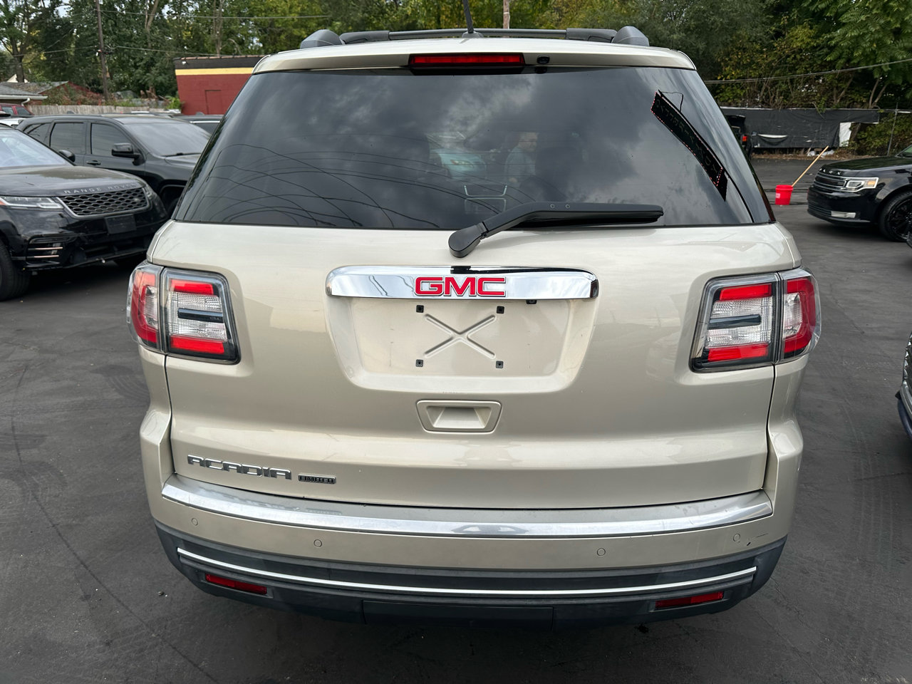 Used 2017 GMC Acadia Limited SLT image 5