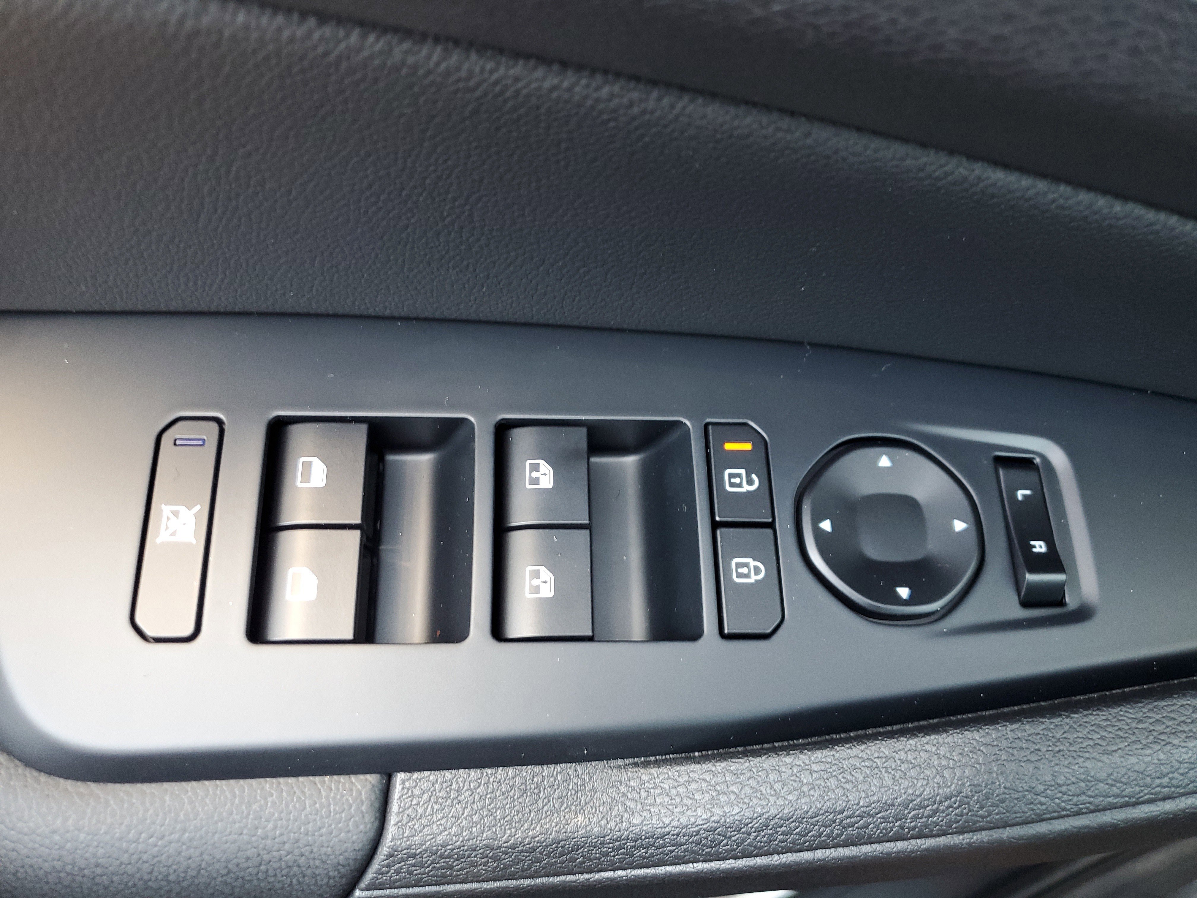 New 2026 Kia Sportage EX w/ EX Panoramic Sunroof Package image 31