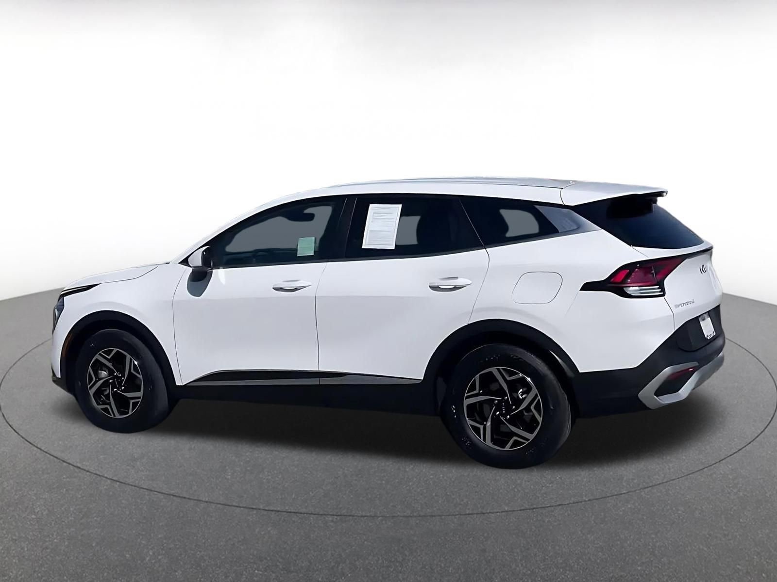 Used 2025 Kia Sportage LX image 11