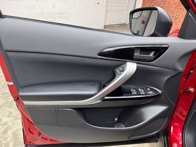 Used 2024 Mitsubishi Eclipse Cross LE image 10
