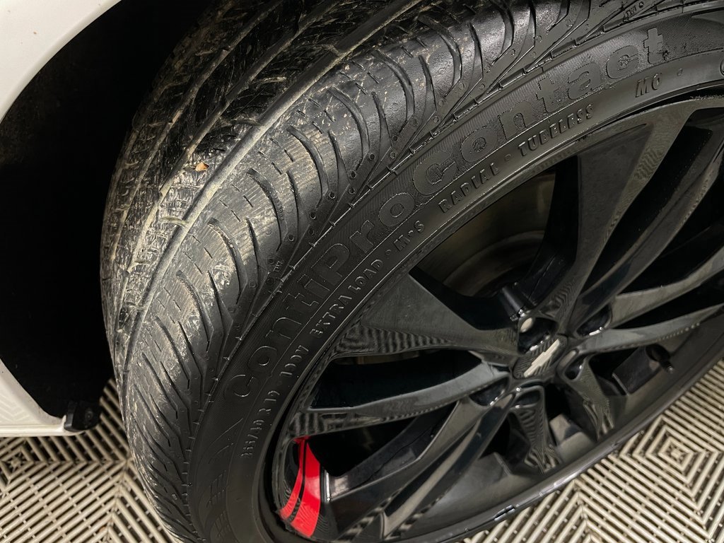 Used 2018 Chevrolet Malibu LT w/ Redline Edition image 43