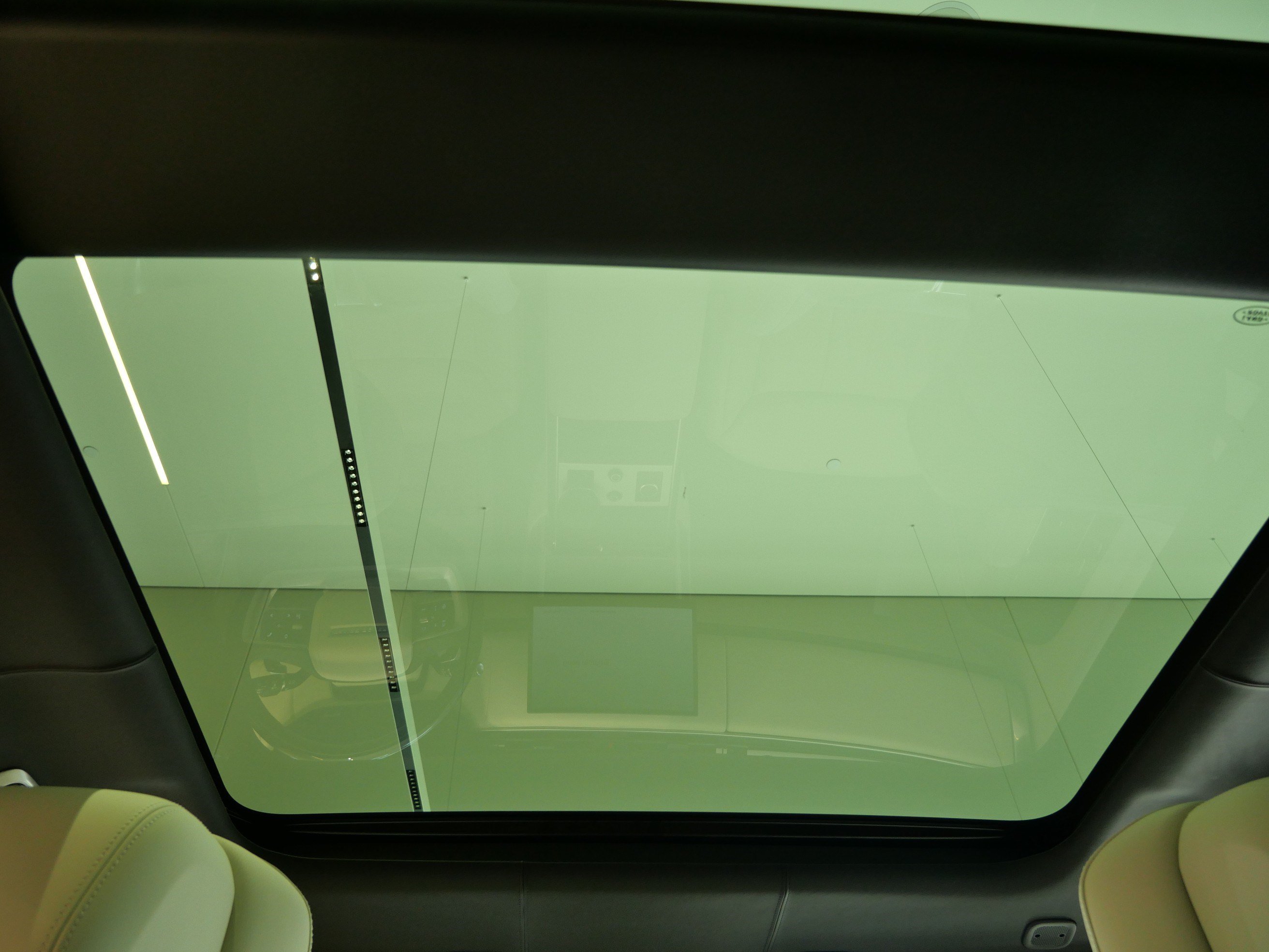 New 2027 Land Rover Range Rover Autobiography AWD/4WD image 8