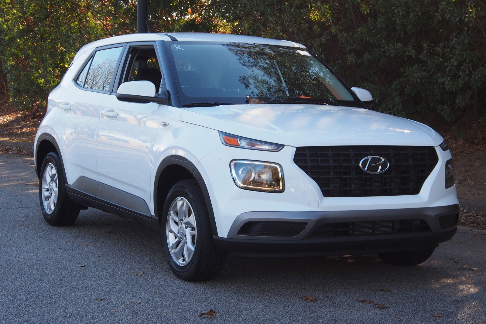 Used 2025 Hyundai Venue SE