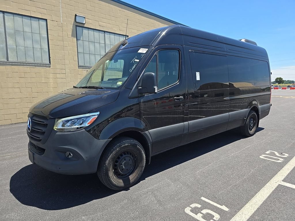 Used 2024 Mercedes-Benz Sprinter 2500 image 1