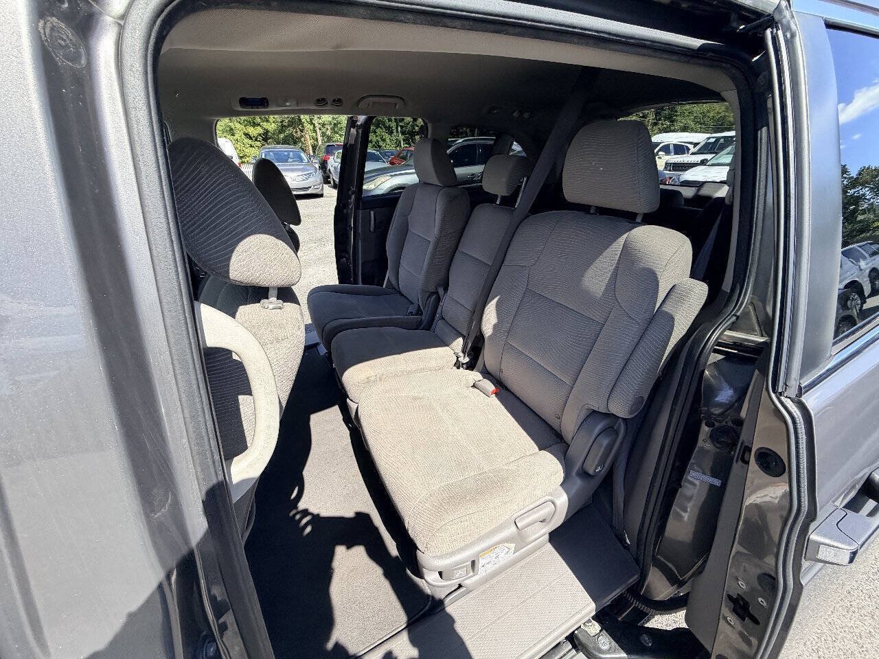 Used 2011 Honda Odyssey EX image 28