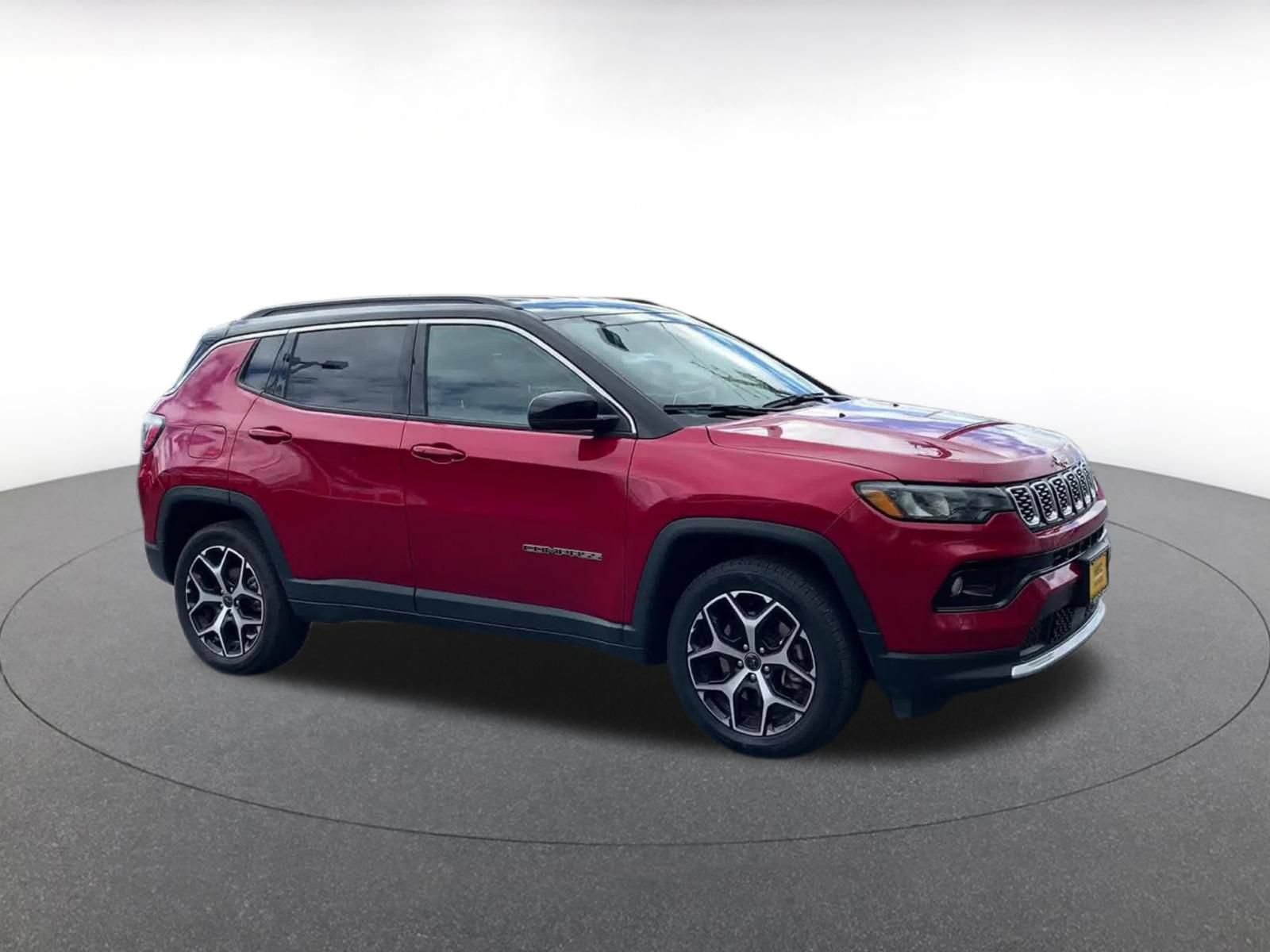 Used 2025 Jeep Compass Limited AWD/4WD image 3