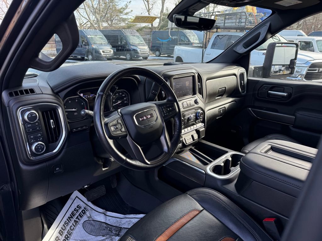 Used 2020 GMC Sierra 2500 AT4 w/ AT4 Premium Package image 11